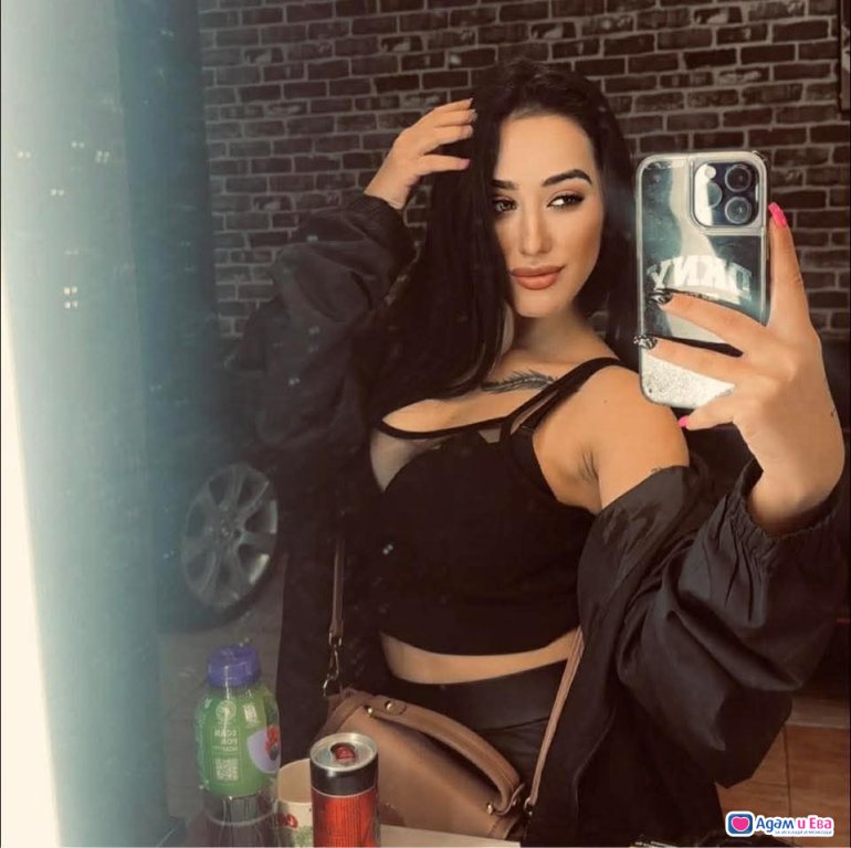 Sexy and dangerous🖤
