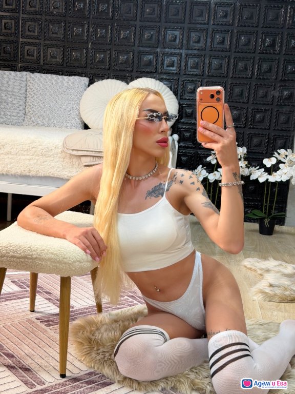 Your naughty kitty is waiting for you🫠