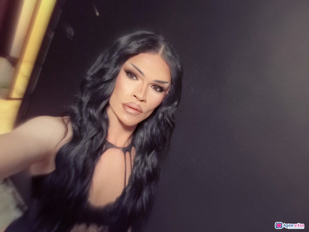  Monica