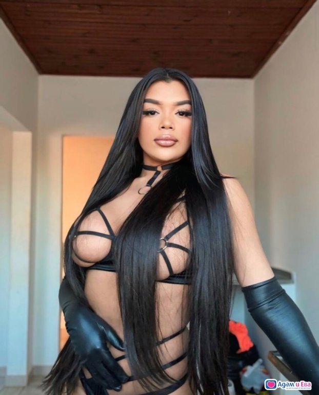 For the first time in Shumen - Transsexual With juicy breasts tr