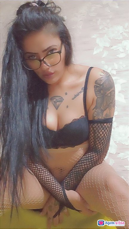 Come have some fun, sweeties. 