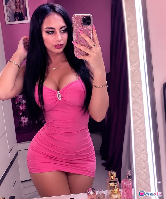 New cute brunette😘❤️☎️