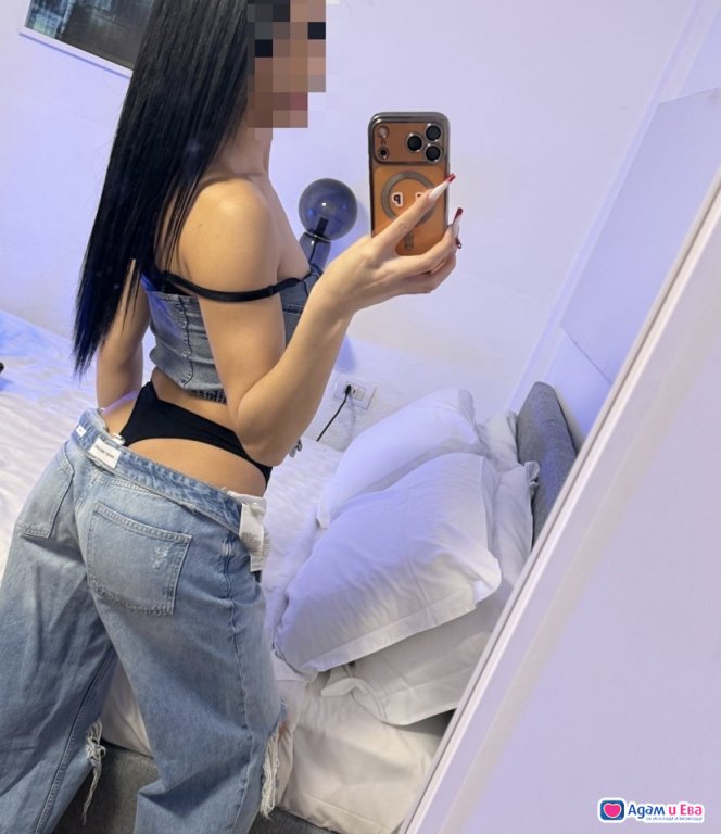 👸🏻🫦Black Girlll🫦👸🏻French not included in the price per hour 