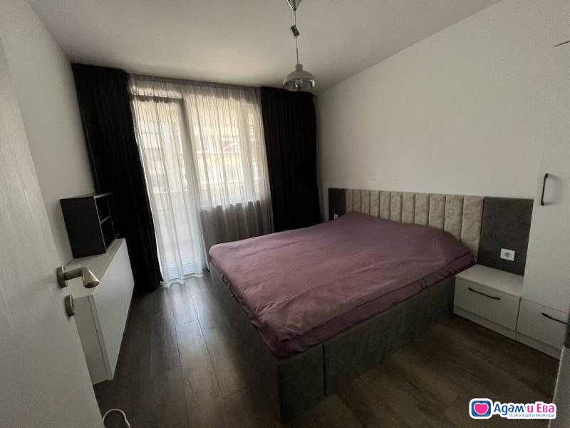  Holidays Hourly and Overnight