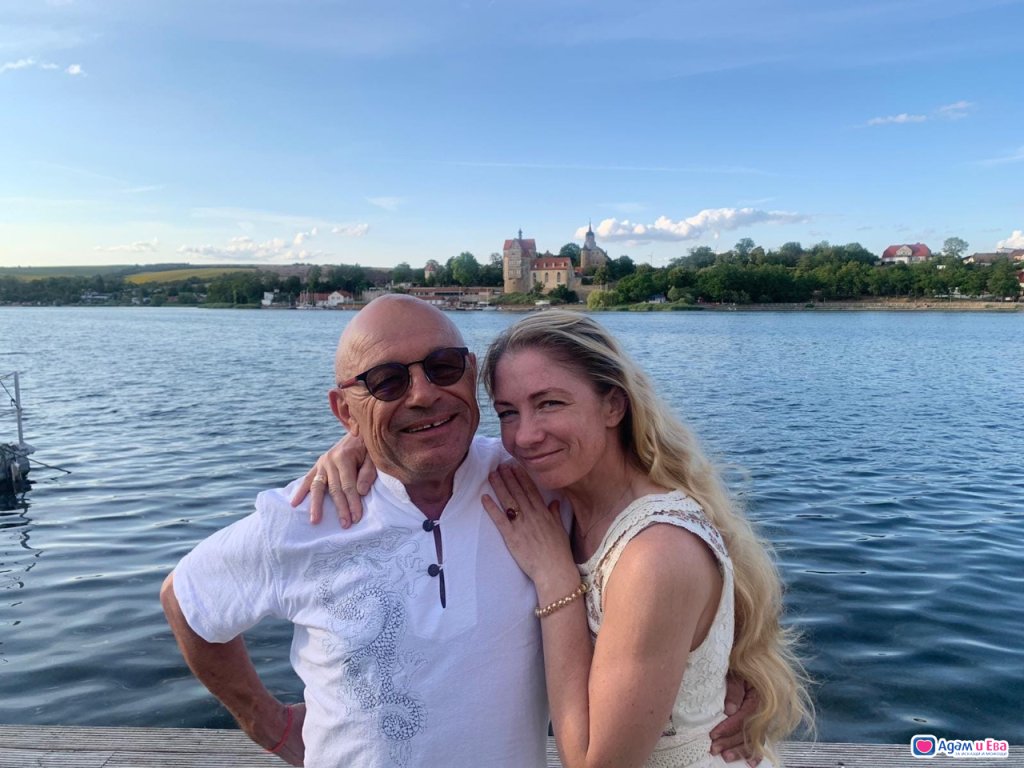 I am looking for a lady for an Asian trip.