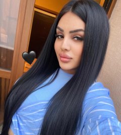 Monika brunette Top 💦💋