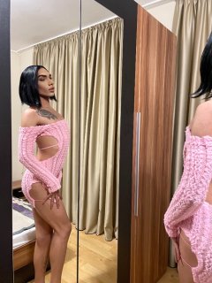 Ела и след това ще знаеш номера ми наизуст?!😜😍