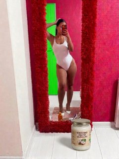 Nuru massage