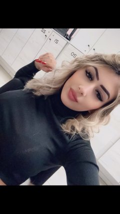 Monni is here for you💋💋