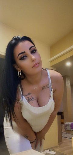 Истинско момиче те очаква❤️❤️💋