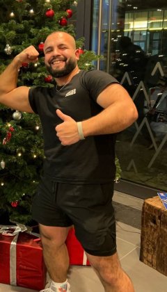 Big hairy dude with a thick dick 