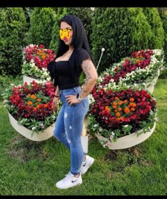 викат ми богинята на фреската може и без