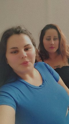 New in town, let's have a threesome 