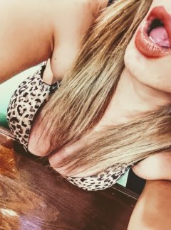 Hello, my dears, I am the sweet🤗 and horny🫦 ⚜️ Isabel.⚜️