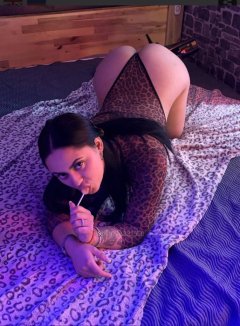   🔥🥵 Daddy, I’m So Hot 🥵🔥