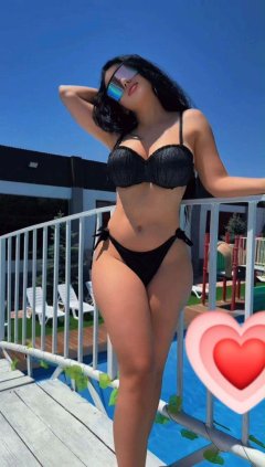 Твоето топ искушение👅