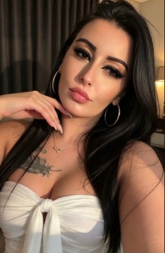 HOT GIRL😘 