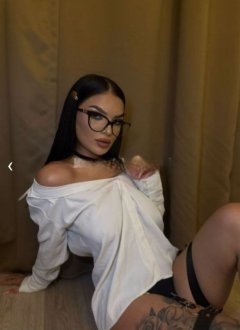 Evi escort