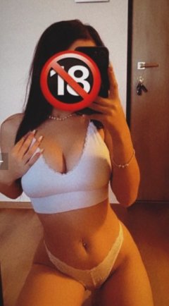 ДО БУЛ.ПРАГА С ПИРСИНГ НА ЕЗИКА И КЛИТОРА